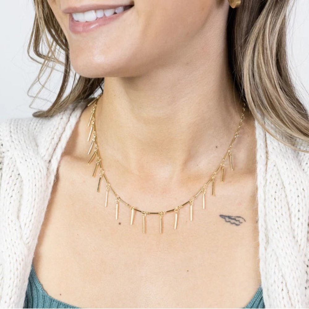 Elegant Gold Necklace
